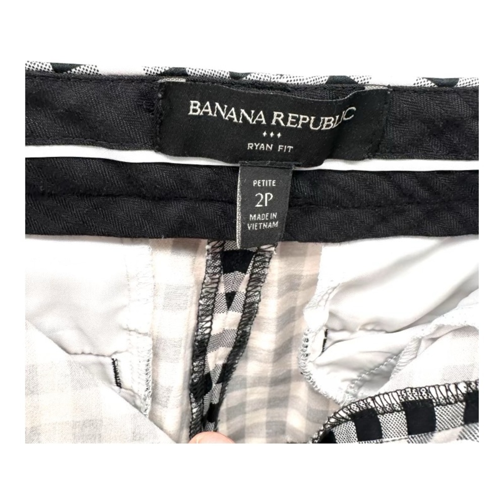 Banana Republic | 2P Petites Ryan Fit Gingham Pants - Picture 9 of 14